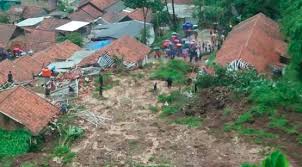 11 orang meninggal tertimbun longsor di sumedang. Pn Miwqumyd0xm