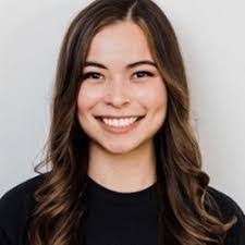 Amanda Low's Instagram, Twitter & Facebook