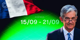 Erome tayna costa in her mid-twenties to early thirties, I