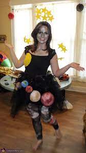 Galaxy Kostum Selber Machen Diy Anleitung Maskerix De Diy Halloween Costumes For Women Creative Halloween Costumes Diy Halloween Costume Contest