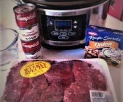 Dredge the cube steaks in the seasoned flour, dip into the egg mixture, and coat with the cracker crumb mixture. Crockpot Cubed Steak