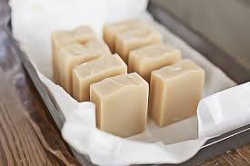 Faire Son Savon Soi Meme Petit Guide Pour Debuter Faire Son Savon Comment Faire Du Savon Et Recettes De Savon