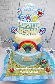 40 gambar kue ulang tahun yang unik dan kreatif seperti yang terlihat pada gambar kue ulang tahun yang satu ini berlukiskan tokoh kartun doraemon kue ulang tahun doraemon ini dihias seindah dan cantik mungkin memang karena kue doraemon yang lucu ini akan ditujukan kepada anak yang. Cake Ultah Bolu Ulang Tahun Karakter Doraemon Makanan Minuman Kue Kue Di Carousell