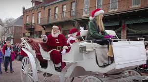 St Charles Christmas Parade 2021 Christmas Traditions Fest Alive And Well In Charming St Charles Chicago Tribune