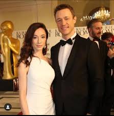 Know more about gernot blümel wiki, net worth, age, family, children son daughter, parents father morther, siblings sister brother, partner girlfriend. Jan Bohmermann On Twitter Fuck Der Schlawiner Gernot Blumel Hat Es Wohl Doch Geschafft Ein Gemeinsames Foto Mit Mir Zu Machen
