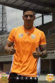 Cristian daniel arango duque is a colombian professional footballer who plays for millonarios as a forward.1. Envigado Futbol Club On Twitter Cristian Arango Despues De Su Paso Por Valenciacf Vuelve Al Naranja Para Aportar Con Goles Lanuevaeranaranja