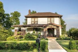 1915 Chattanooga Tn 649 000 Old House Dreams In 2020 Old House Dreams Old House Historic Lighting