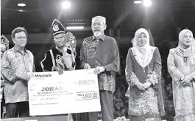 Shafie apdal (mohd shafie bin apdal) was born on 20 october, 1956 in semporna, malaysia, is a politician. Beautiful Lepa Winner Pressreader