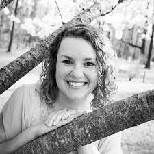 Teri Lowry's Instagram, Twitter & Facebook