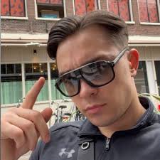 Ross Barclay (@rosso_barclay)