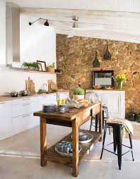 Somos especialistas en el diseño de cocinas a medida para ajustarnos y optimizar los espacios. 20 Fotos De Cocinas En Blanco Y Madera Luminosas Y Bonitas Espaciohogar Com