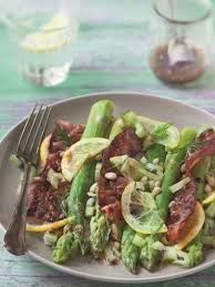 Salade D Asperges Aux Pignons Recette Asperge Salade Recettes De Cuisine Recette