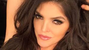 Hijo mayor de Ana Bárbara sube foto y le dicen que parece modelo