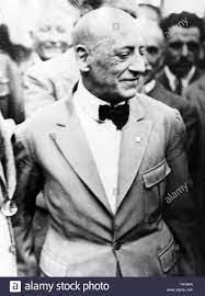 Gabriele d'annunzio led an incredible life, from the legends of his sexual depravity to his claiming gabriele d'annunzio, the italian writer who inspired mussolini and started the first fascist state. Gabriele D Annunzio Italienischer Schriftsteller Und Politiker Stockfotografie Alamy