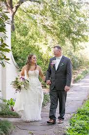 Here it is, our penultimate wedding of 2017! Alice In Wonderland Wedding Lightly Photography