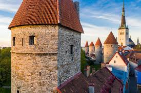 Names in other languages) is the capital, the most populous and the primate city of estonia.located in the northern part of the country, on the shore of the gulf of finland of the baltic sea, it has a population of 437,619 in 2020. 5 Grunde Warum Tallinn Ein Sicheres Reiseziel Ist