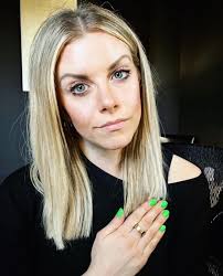 Country Star Lindsay Ell Reveals Eating Disorder After Cancer Scare