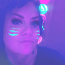 When your dear friends Bob and Bailey Dueck get married, you make them  something extra pretty!! Local family and friends, check them out at Fired  Up Creations Food Truck!! They make the