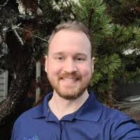 Emily Thresher's Instagram, Twitter & Facebook