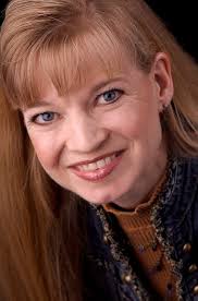 Andrea Brett's Instagram, Twitter & Facebook