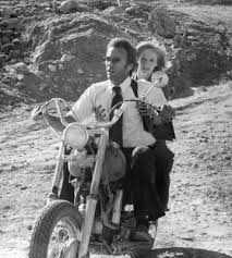 Muere La Actriz Sondra Locke Pareja De Clint Eastwood Durante 14 Anos Cultura El Pais Por su parte, clint estuvo casado con maggie johnson de 1953 a 1984. muere la actriz sondra locke pareja de