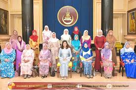 Migliaia di nuove immagini di alta qualità aggiunte ogni giorno. 29 Julai 2020 Dymm Tengku Selangor Royal Office Facebook