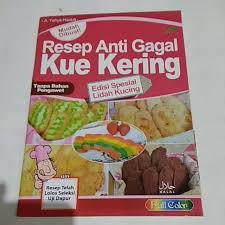 Lidah kucing menjadi salah satu jenis kue yang mudah untuk dibuat saat di rumah saja. Buku Resep Anti Gagal Kue Kering Edisi Special Lidah Kucing Shopee Indonesia