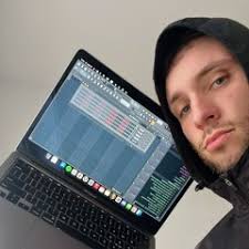 Listen to 48 Hours (Radio edit) by Michael Sparks in Habstrakt playlist  online for free