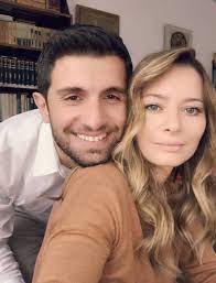 Laura cosoi și soțul ei, despre gelozia în cuplu și viața de părinți, la viva! Laura Cosoi Este InsÄƒrcinatÄƒ In 3 Luni Sunt In Asteptare De Un An Stiri Vedete Unica Ro