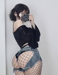 Epicinternetgf - Free sexy pics, galleries & more at Babepedia