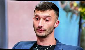 Jealousy showed itself. Loren and Alex didn't do anything wrong.