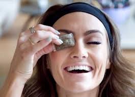 How To Get Rid Swelling Eyes At Home Puffy Eyes Remedy Puffy Eyes Dark Circles Under Eyes