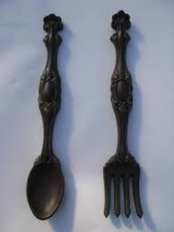 vintage kitchen decor, wall plaques