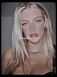 Elsa Vaughn's Instagram, Twitter & Facebook