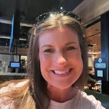 Kelly Glander's Instagram, Twitter & Facebook