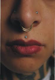 A medusa piercing will always make you stand out from the crowd any day. 1001 Coole Und Einzigartige Medusa Piercing Ideen