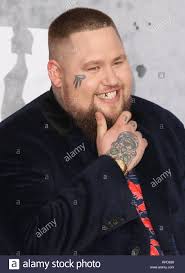Rag'n'bone man tabs, chords, guitar, bass, ukulele chords, power tabs and guitar pro tabs including human, skin, as you are, lay my body down, all you ever wanted. Rag N Bone Man Stockfotos Und Bilder Kaufen Alamy