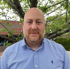 Jason Rettinger's Instagram, Twitter & Facebook