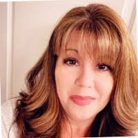 Kim Barnum's Instagram, Twitter & Facebook