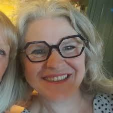 Zoe Lowe (@zoelowey)