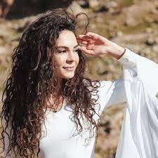 She is best known for her role as reyyan sadoglu on the successful turkish drama hercai. Hosgeldin Ebru Sahin Hercai By Khawla