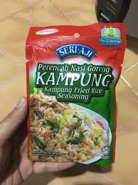 Masakan sedia dihidangkan dengan taburan bawang goreng. Resepi Nasi Goreng Cepat Mudah Hello Angels