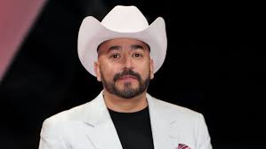 Слушайте музыку этого артиста (lupillo rivera) в apple music. Lupillo Rivera Esta Enamorado