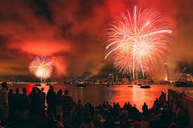 El último domingo se conoció la primera mitad de las ocho mejores delegaciones de fútbol de la edición 2021 de la competencia de fútbol más antigua del mundo. Desfile Y Fuegos Artificiales Del 4 De Julio En San Diego 2021