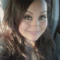 Dee Martinez's Instagram, Twitter & Facebook