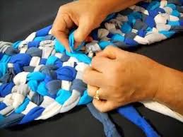 You'll love this easy rag rug diy and you can make it in your favourite colours. 33 Rug Rags Erin Halvorsen Ideas