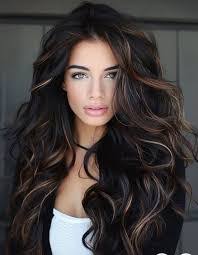 Kari Leonard's Instagram, Twitter & Facebook