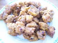 Masukkan cendawan dalam mangkuk dan taburkan tepung bestari lalu gaulkan dengan sedikit demi sedikit air agar tepung jadi beku menyaluti cendawan. Cendawan Goreng Tepung Myresipi