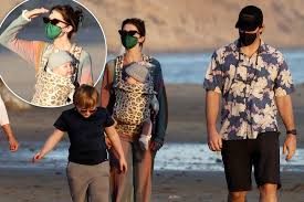 Gelukkig is dat niet van lange duur, want over een paar weken komt ex on the beach: Chris Pratt And Katherine Schwarzenegger Snapped With Kids
