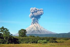 Bunun yanı sıra volkanik faaliyetler, toprak kaymaları, mayın patlamaları veya nükleer testler sonucunda da gerçekleşebilir. Dunyadaki Aktif Volkanlar Obilet Com Blog